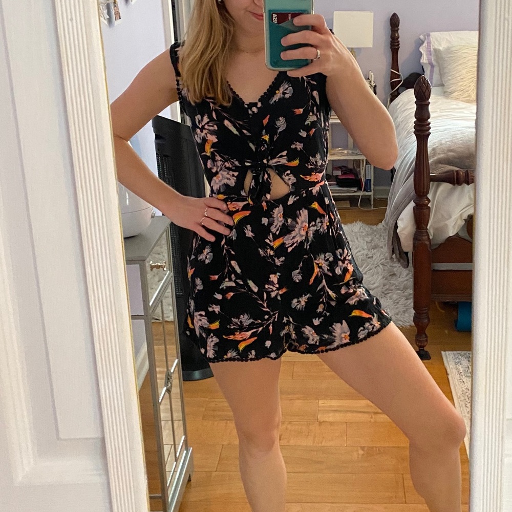 Tropical Black Romper With Cut Out